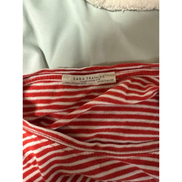 ☔️ Women's Zara Trafaluc Top Size S Red Striped - Picture 3 of 3